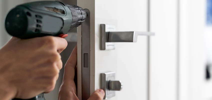 Locksmith For Lock Replacement Near Me in Woodstock, IL