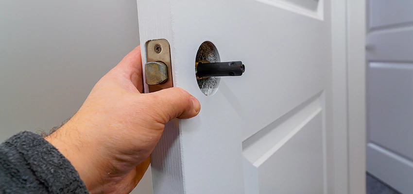 Nighttime Locksmith For Lock Repair in Woodstock, IL