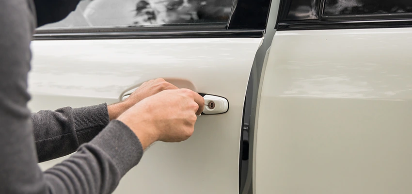 Unlock Car Door Service in Woodstock, IL